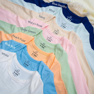 Personalized Girly First Christmas Bow Baby Bodysuit Bodysuit